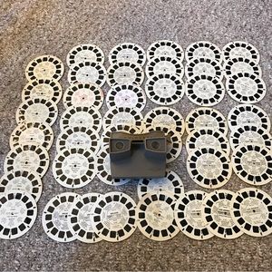 Vintage View-Master with 44 reels